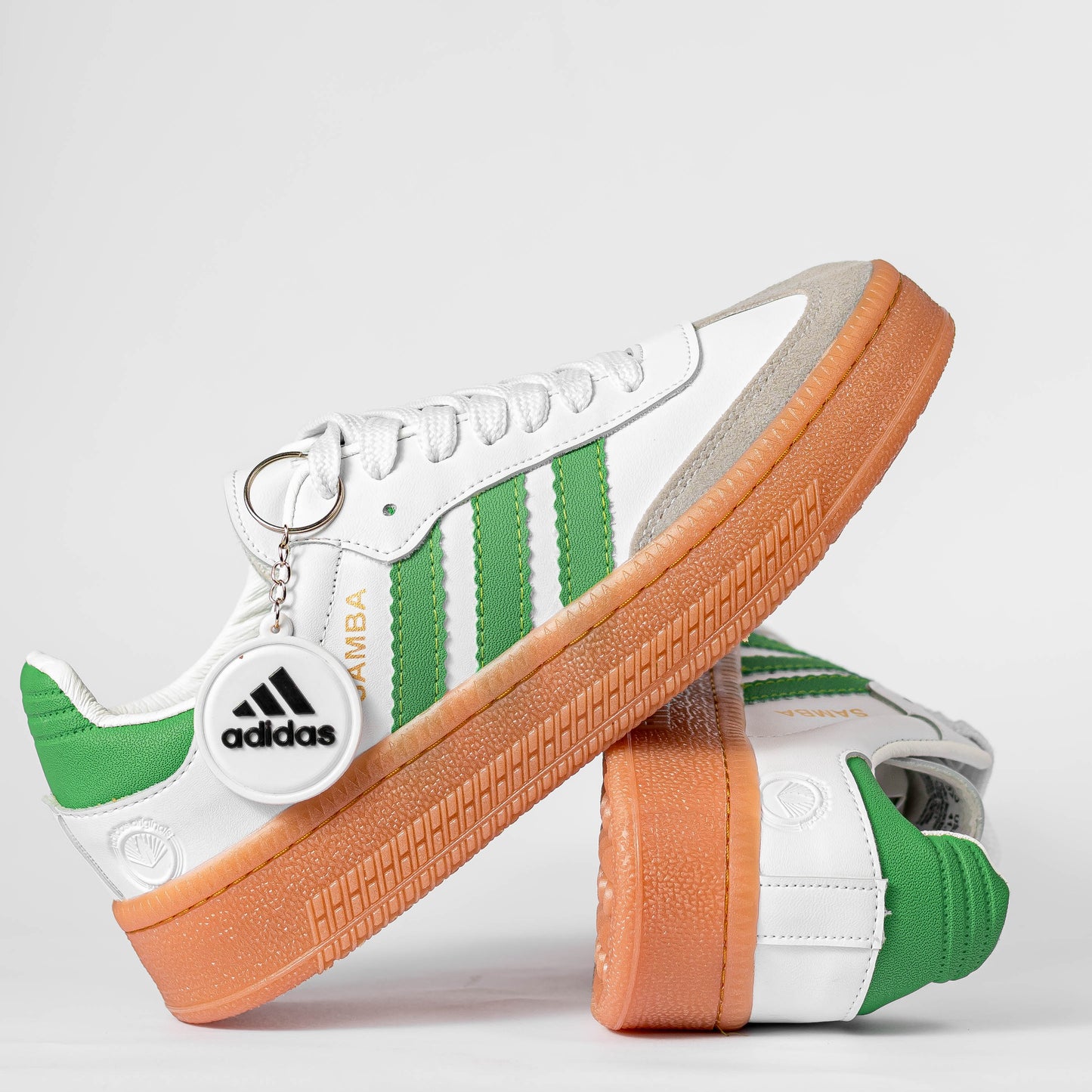 “Tenis deportivos estilo Samba dama”