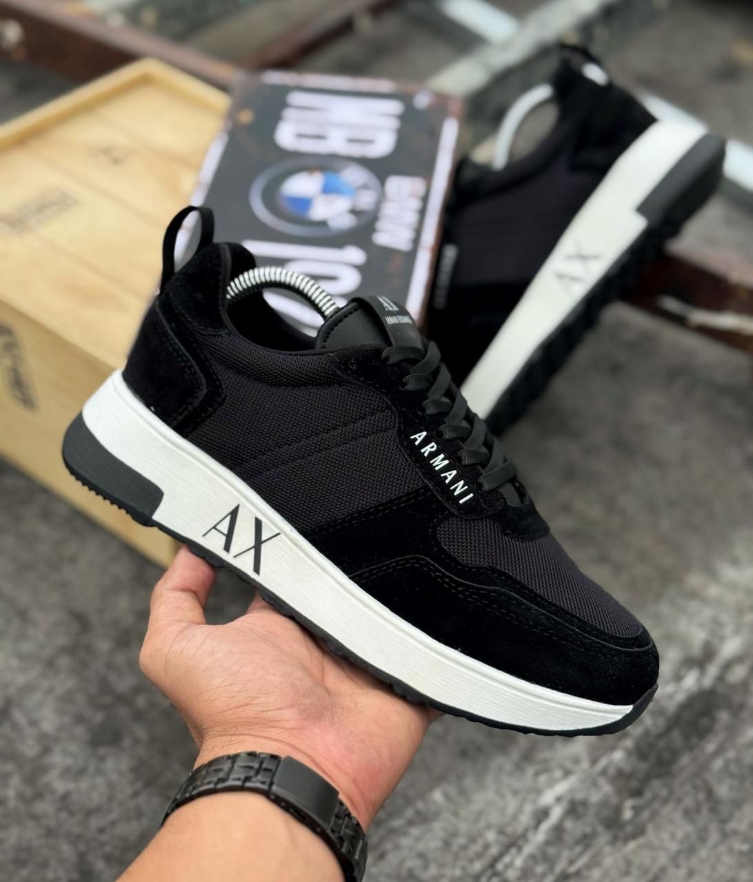 Tenis Urbanos Casuales - Diseño Moderno con Logo Lateral